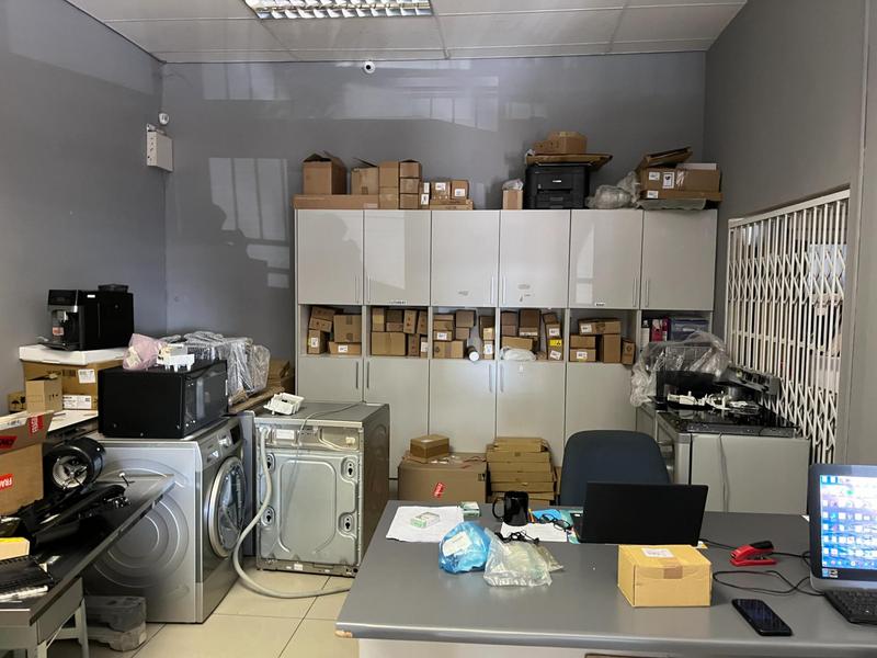 To Let Commercial Property for Rent in Montague Gardens Western Cape